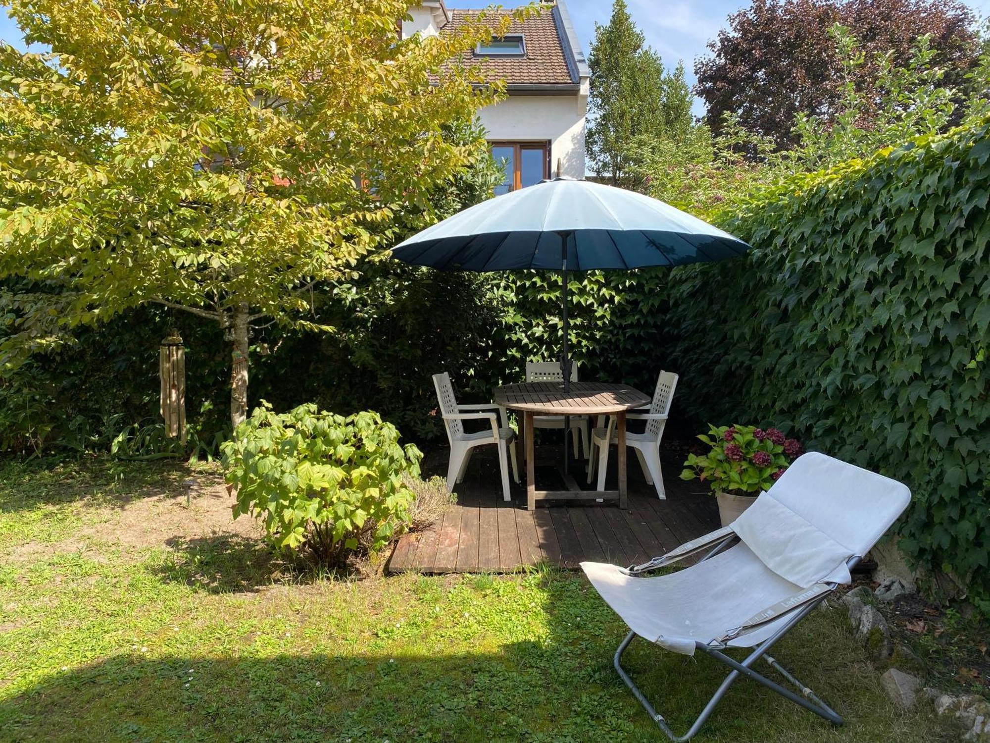 Chambre En Duplex, Entree Autonome, Sdb Privative Taverny Exterior foto